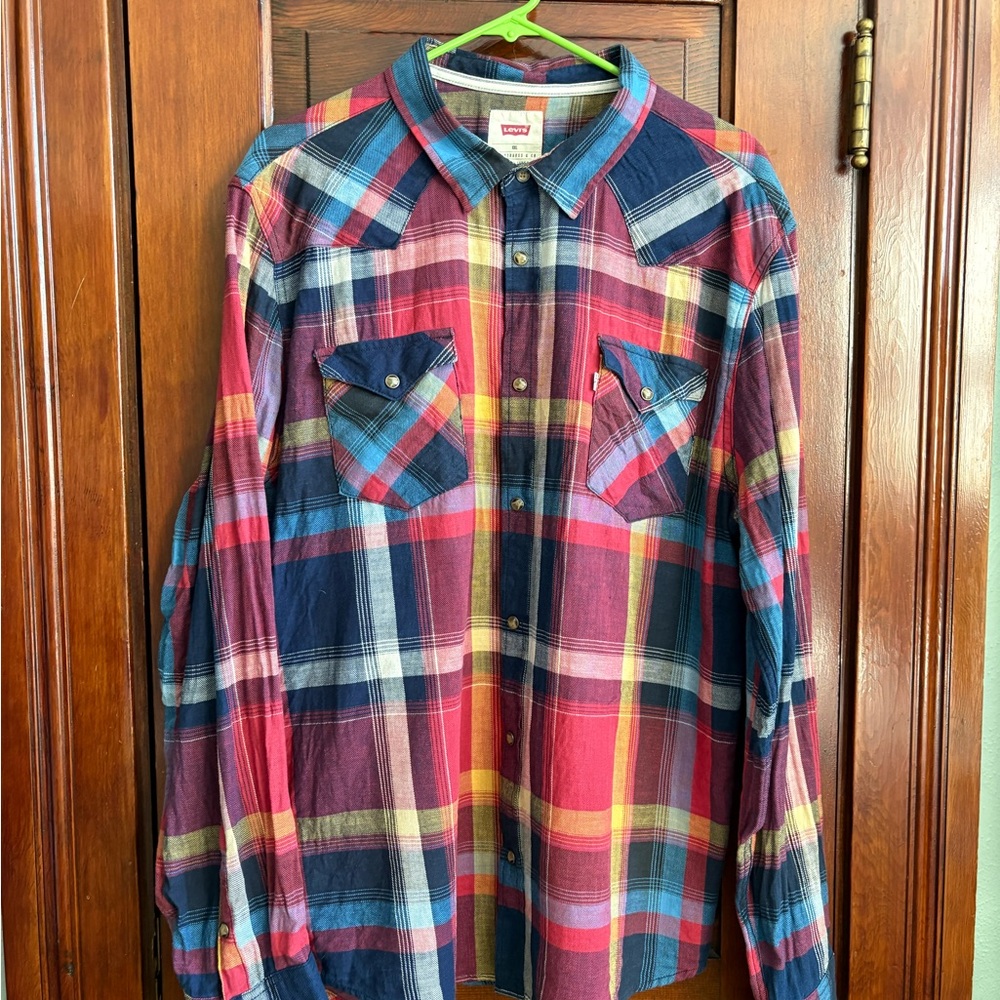 BIG AND TALL! Levi's Men's Vibrant Plaid Button-Down Shirt